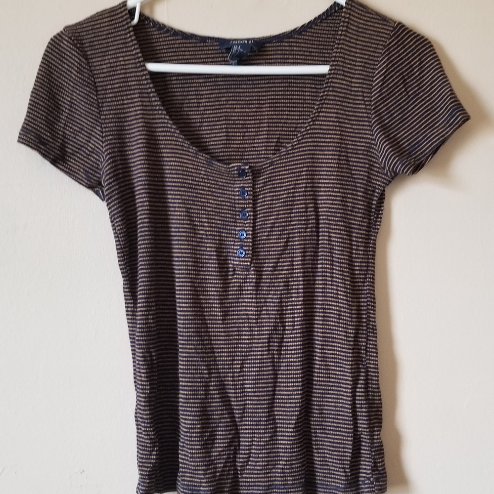 Striped top - Picture 3 of 3
